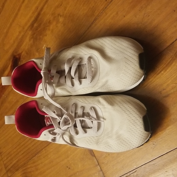 Nike running shoes - Picture 2 of 9